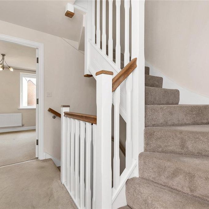 4 bedroom semi-detached house to rent - Photo 1
