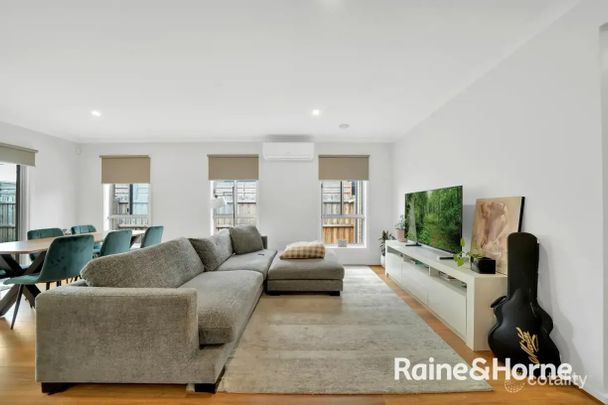 4 Bedroom Home with a Comfort and Modern Lifestyle - Photo 1