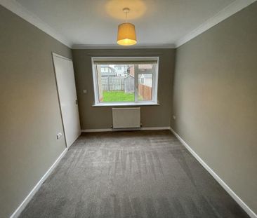 3 bedroom semi-detached house to rent - Photo 2