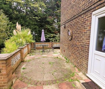 3 bedroom end of terrace house to rent - Photo 5