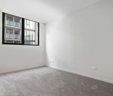 Modern Living in Greenway – Spacious Two-Bedroom Apartment - Photo 6