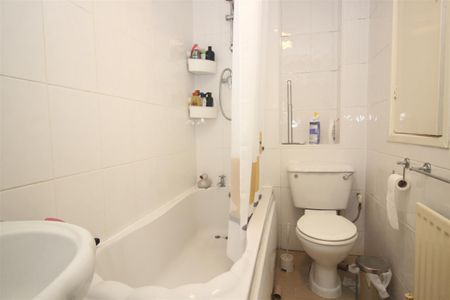 2 bedroom Student Terraced House to rent in Windmill Court, Newcastle Upon Tyne - Photo 4