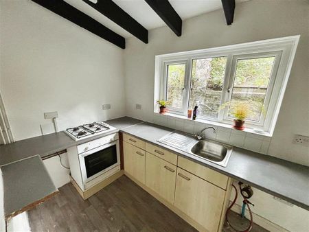 Jubilee Road, Six Bells, ABERTILLERY - Photo 3