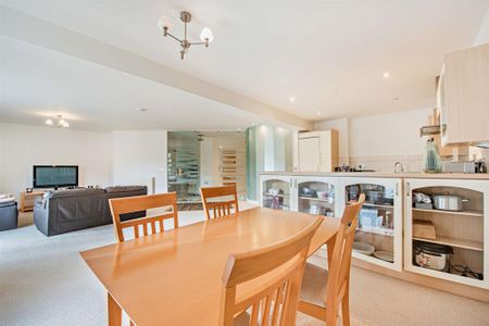 Squires House, Smiths Wharf, Wantage - Photo 3