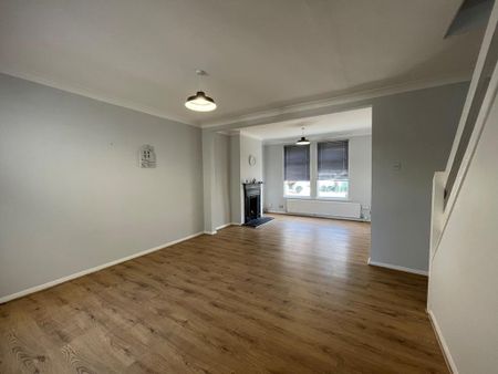 3 bedroom terraced house to rent - Photo 3