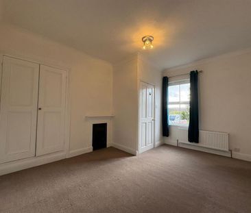 4 bedroom terraced house to rent - Photo 6