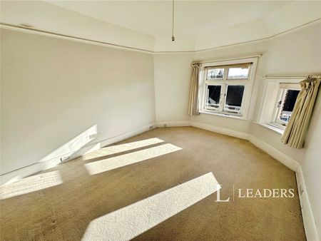 3 bedroom apartment to rent Courland, 19 Grange Road, Eastbourne, BN21 - Photo 4