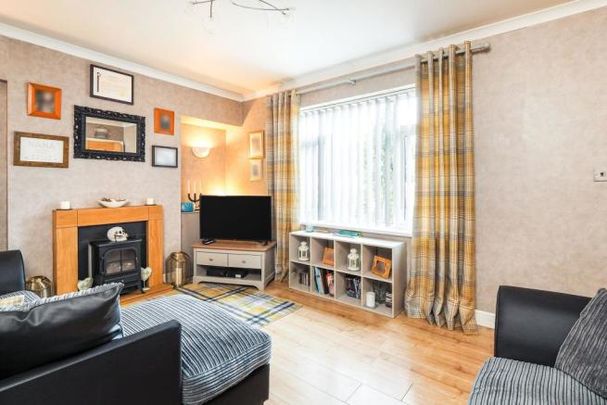 3 bedroom house to rent Leybourne Drive, Nottingham, NG5 - Photo 1