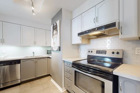 For Lease - 1901 Yonge Street Unit# 305, Toronto, Ontario - Photo 4