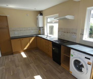 1 Davarr Avenue, Dundonald, Belfast, BT16 2NT - Photo 1
