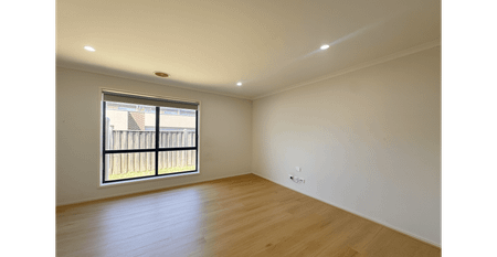 Resort-Style Family Living with Theatre Room in Wyndham Waters - Photo 3