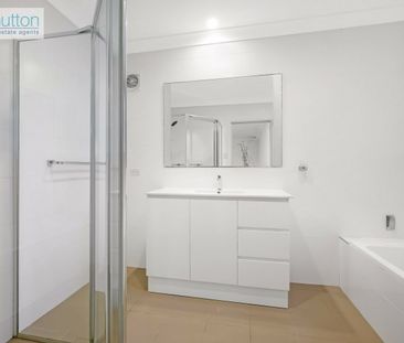 Modern Dulpex With Double Garage - Photo 6