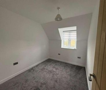 Milestone Road, Carterton, OX18 - Photo 3