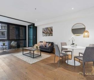 Elevated Designer Apartment Moments from Crows Nest Metro - Photo 3