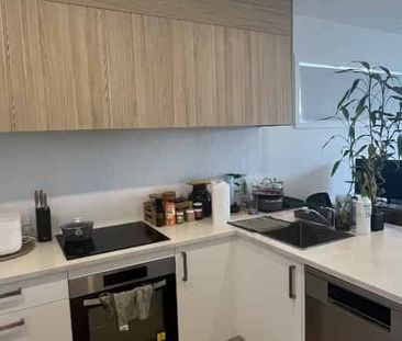 Easy central living! - Photo 4