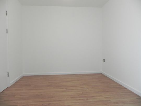 1 bed Apartment for Rent - Photo 1