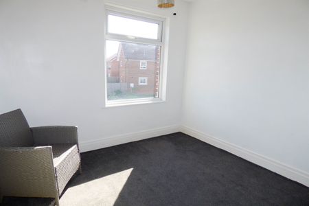 3 bed flat to rent in Red House Road, Hebburn, NE31 - Photo 3