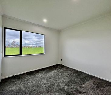Brand New 3 Bedroom Freehold Home - Photo 3