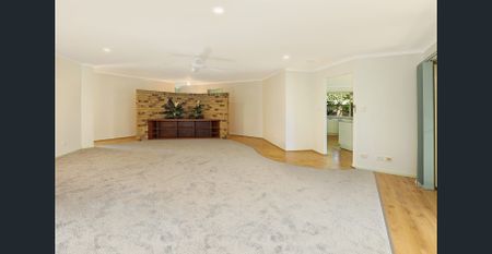 Peaceful, Practical & Perfect for Families – Spacious Buderim Home with Garden Retreat & Spa - Photo 5