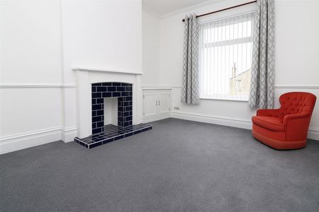 2 bedroom House To Let - Photo 3