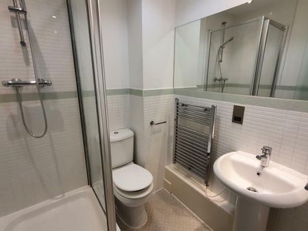 2 bedroom flat to rent - Photo 5