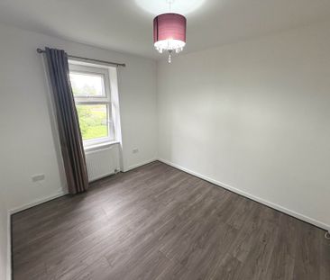 Price £795 pcm - Available Now - Unfurnished - Photo 2