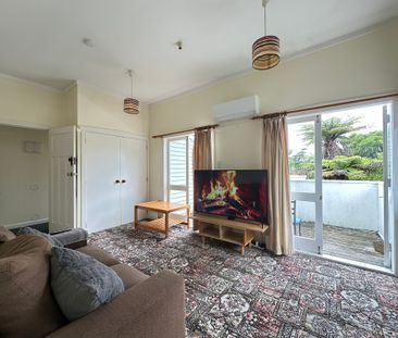 1 Bedroom Large Split Villa - New Lynn - Photo 6