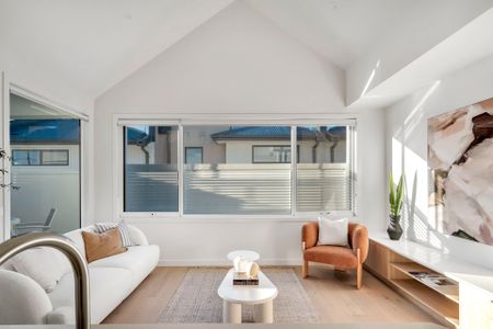 Brand New 3-Bedroom Home in the Heart of Thornbury - Photo 4