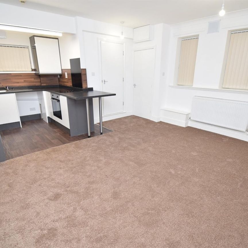 Wentworth Terrace, Wakefield - Photo 1