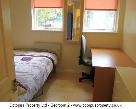 2 bedroom flat to rent - Photo 4