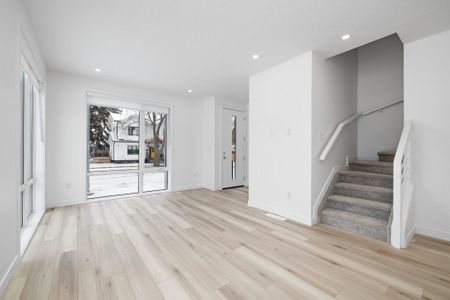 Edmonton Unfurnished townhouse Rental in Idylwylde - Contemporary Three Bedroom Suite In Mature Neighbourhood - Photo 5