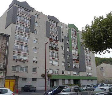 Location appartement 4 pièces 74 m² à Saint-Affrique (12400) - Photo 1
