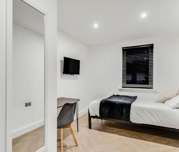 6 bedroom house to rent - Photo 1