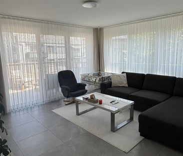 Modern 4.5-room penthouse apartment with balcony, Bülach - Photo 1