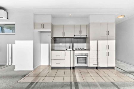 513/11A Lachlan Street Waterloo - Photo 3