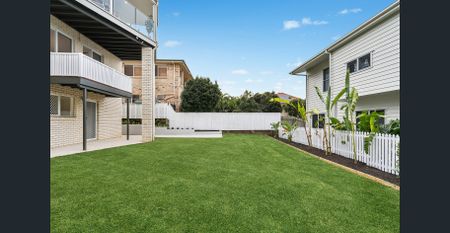 129 Coreen Street, Wynnum, Qld 4178 - Photo 5