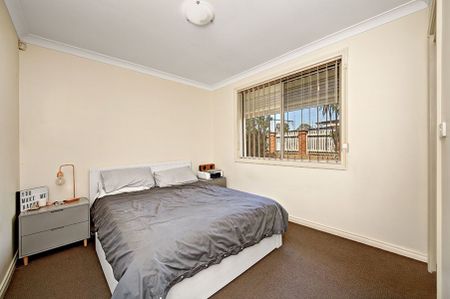 1/92 Park Road, 2213, East Hills Nsw - Photo 4