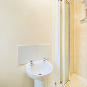 1 bedroom flat to rent Lower Addiscombe Road, Croydon, CR0 - Photo 3