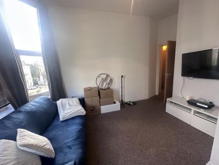 Studio to rent - Photo 2