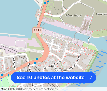 Felixstowe Court, Royal Docks, London. E16 - Photo 1