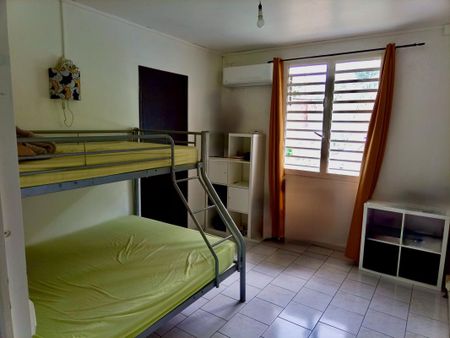 Location Appartement 4 pièces Meublé 93m² LE GOSIER 97190 - Photo 3