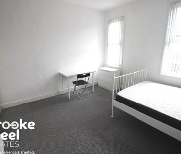 3 bedroom terraced house to rent - Photo 6