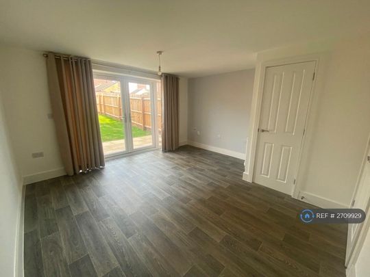 2 bedroom terraced house to rent - Photo 1