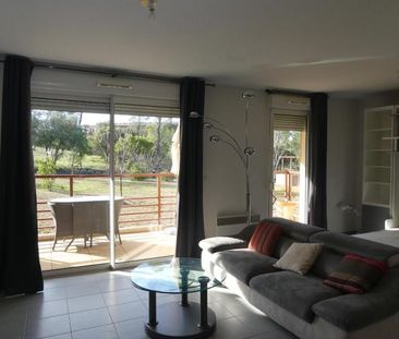 Location Appartement 1 pièce 38m² FREJUS 83600 - Photo 2