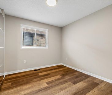 For Lease - 260 Wembley Road, Oakville, Ontario - Photo 4