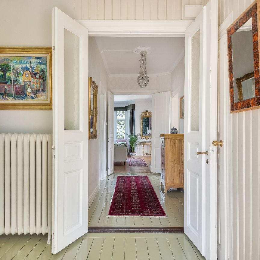 Charming turn-of-the-century house in a quiet and family friendly residential area. - Foto 1