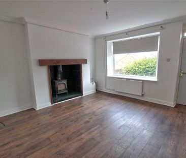 2 bedroom end of terrace house to rent - Photo 2