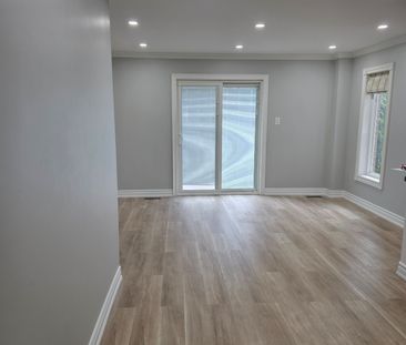 For Lease - 57 Yorkland Street, Richmond Hill, Ontario - Photo 3