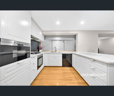 2 Alpha Close, Hampton Park, Vic 3976 - Photo 1