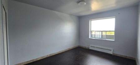 For Lease - 1651 VICTORIA PARK Avenue Unit# 605, Toronto, Ontario - Photo 2